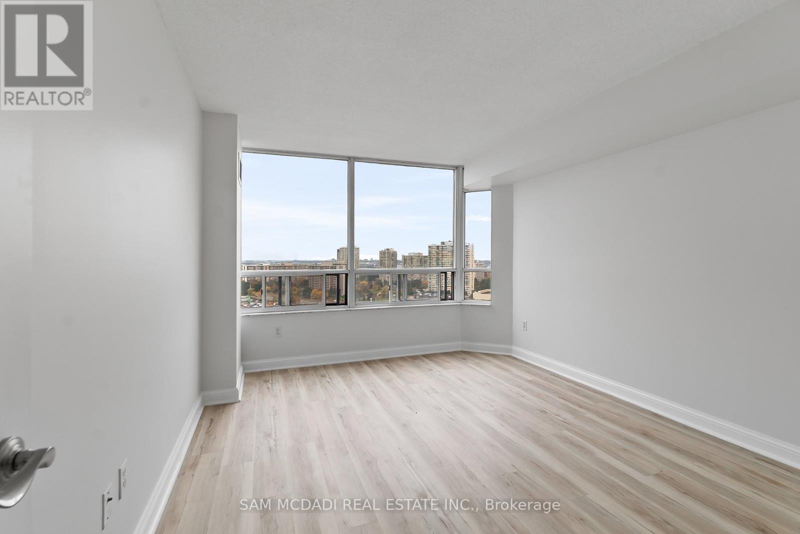 2106 - 24 Hanover Road S, Brampton, Ontario  L6S 5K8 - Photo 16 - W12519642