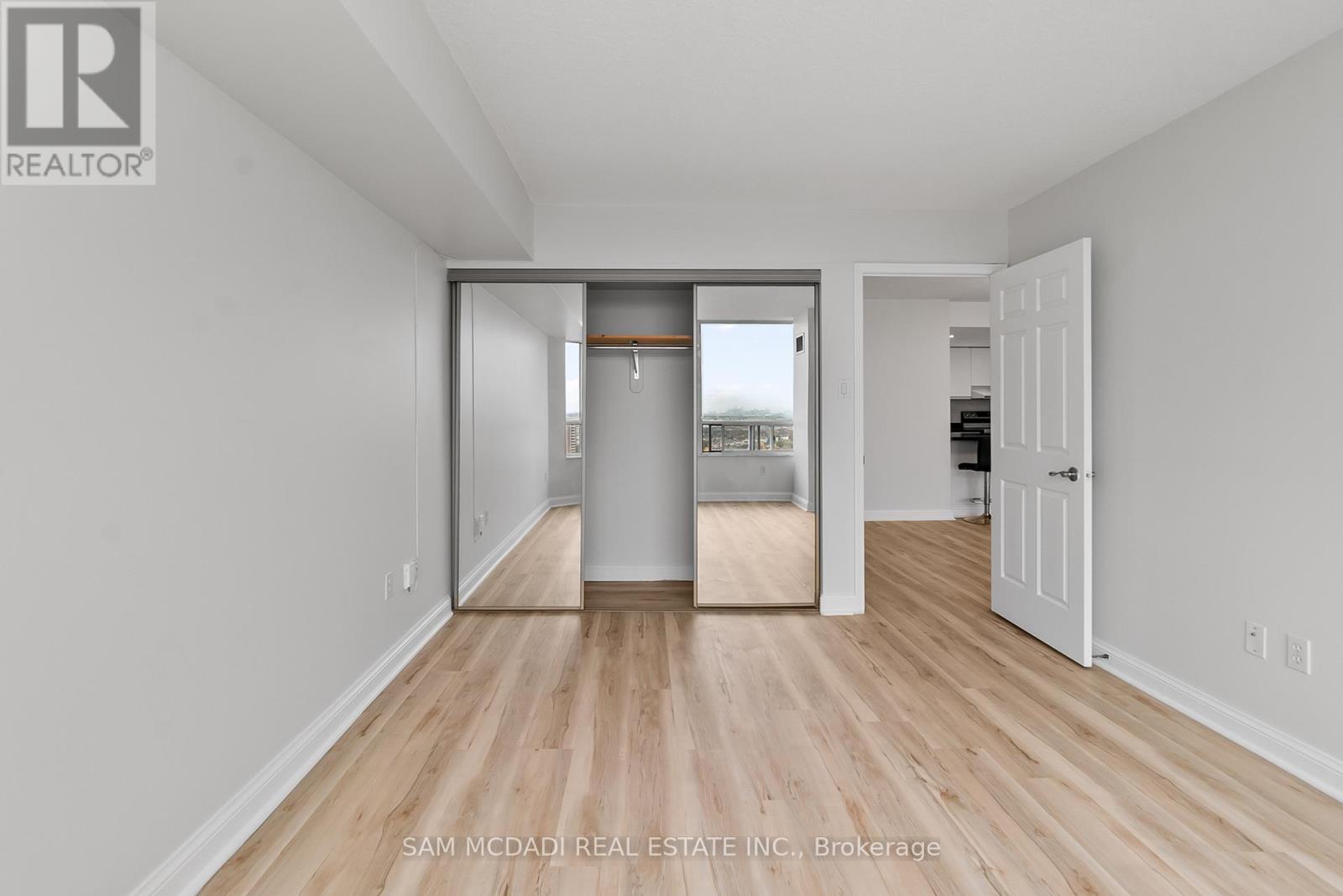 2106 - 24 Hanover Road S, Brampton, Ontario  L6S 5K8 - Photo 18 - W12519642