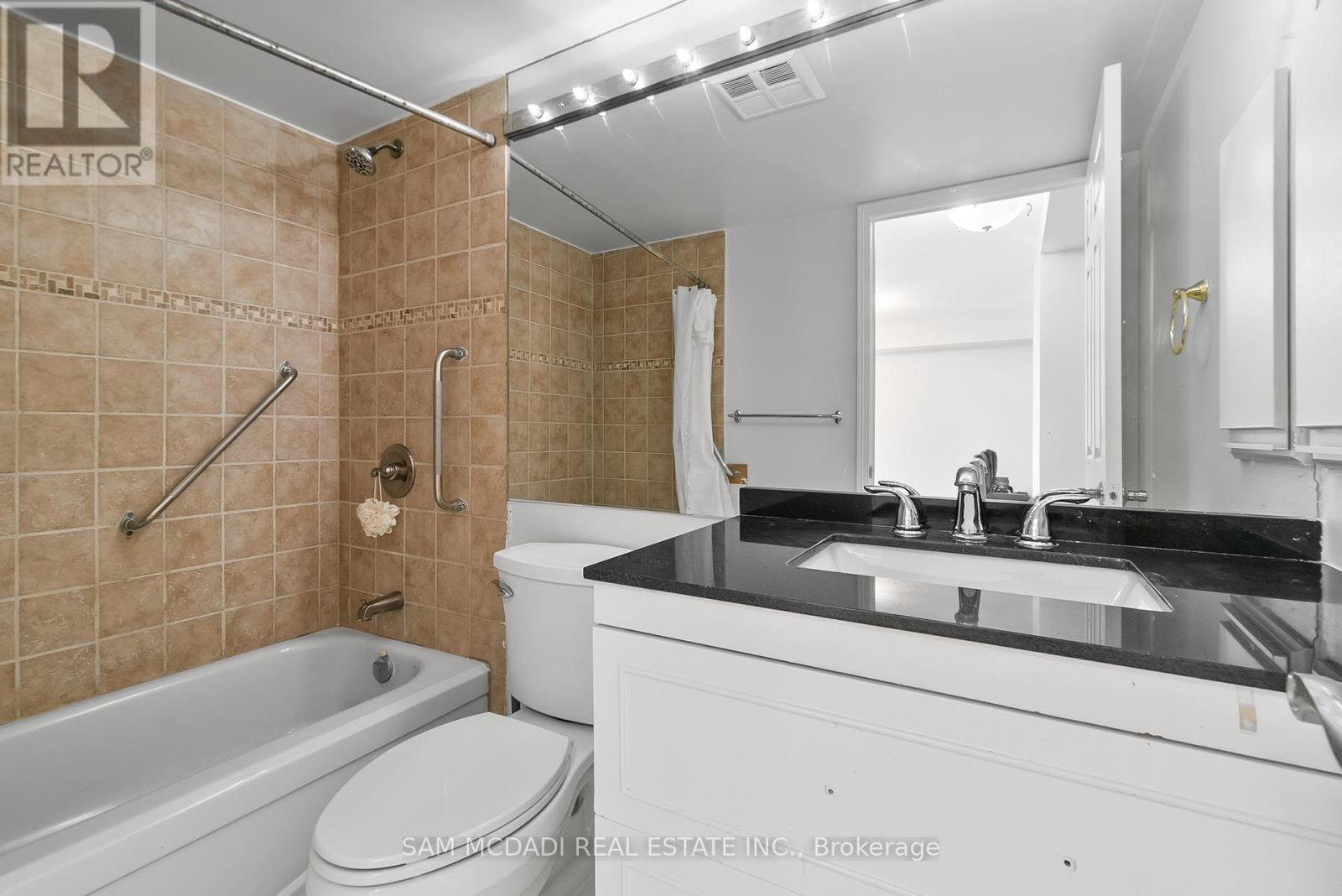 2106 - 24 Hanover Road S, Brampton, Ontario  L6S 5K8 - Photo 23 - W12519642