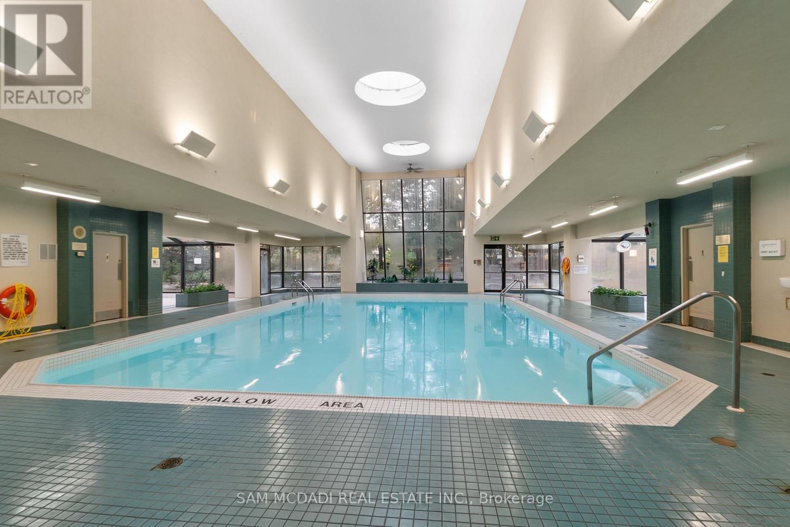 2106 - 24 Hanover Road S, Brampton, Ontario  L6S 5K8 - Photo 4 - W12519642