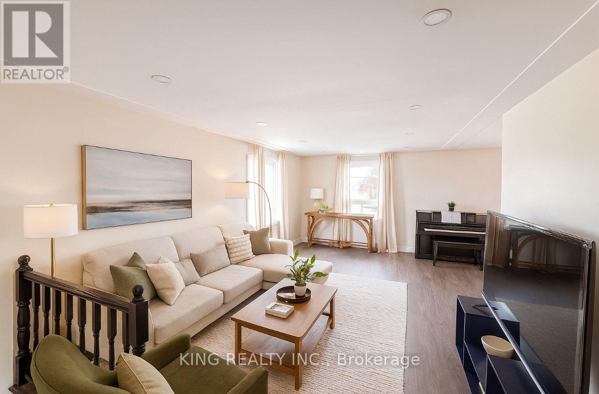 290 Lincoln Road, Waterloo, Ontario  N2J 2P5 - Photo 11 - X12445453