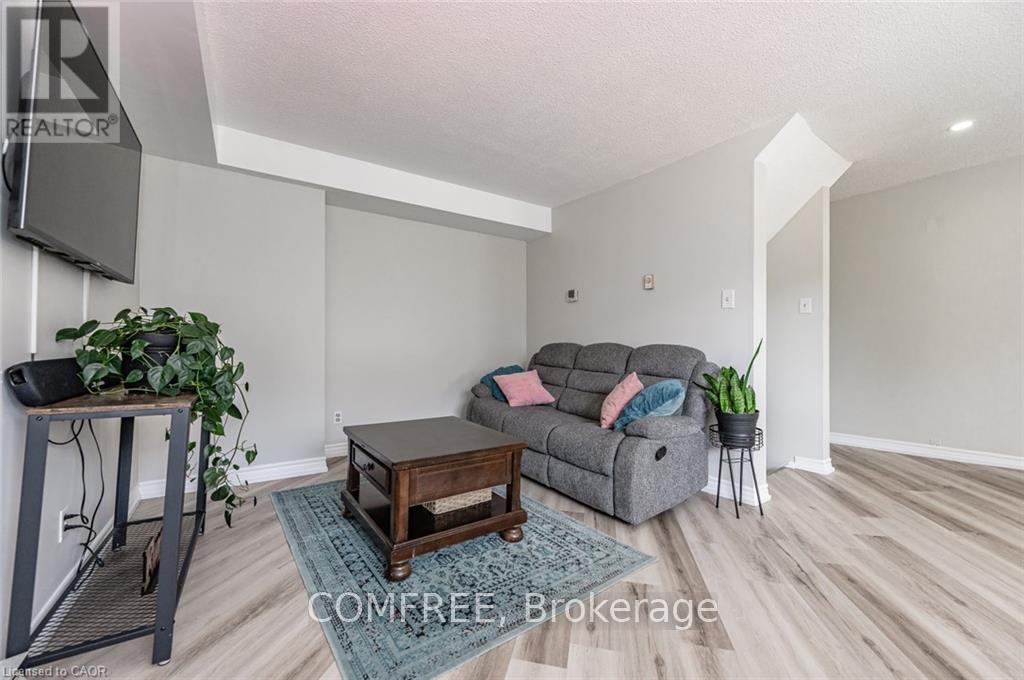 26 - 60 Elmsdale Drive, Kitchener, Ontario  N2E 2G4 - Photo 12 - X12519654