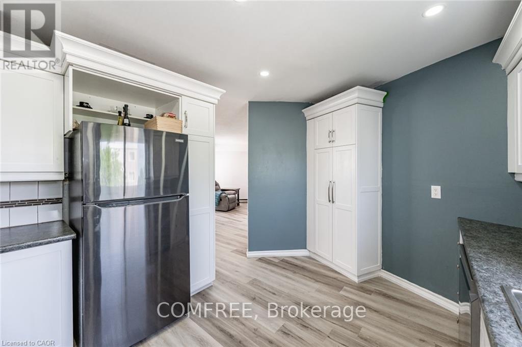 26 - 60 Elmsdale Drive, Kitchener, Ontario  N2E 2G4 - Photo 22 - X12519654