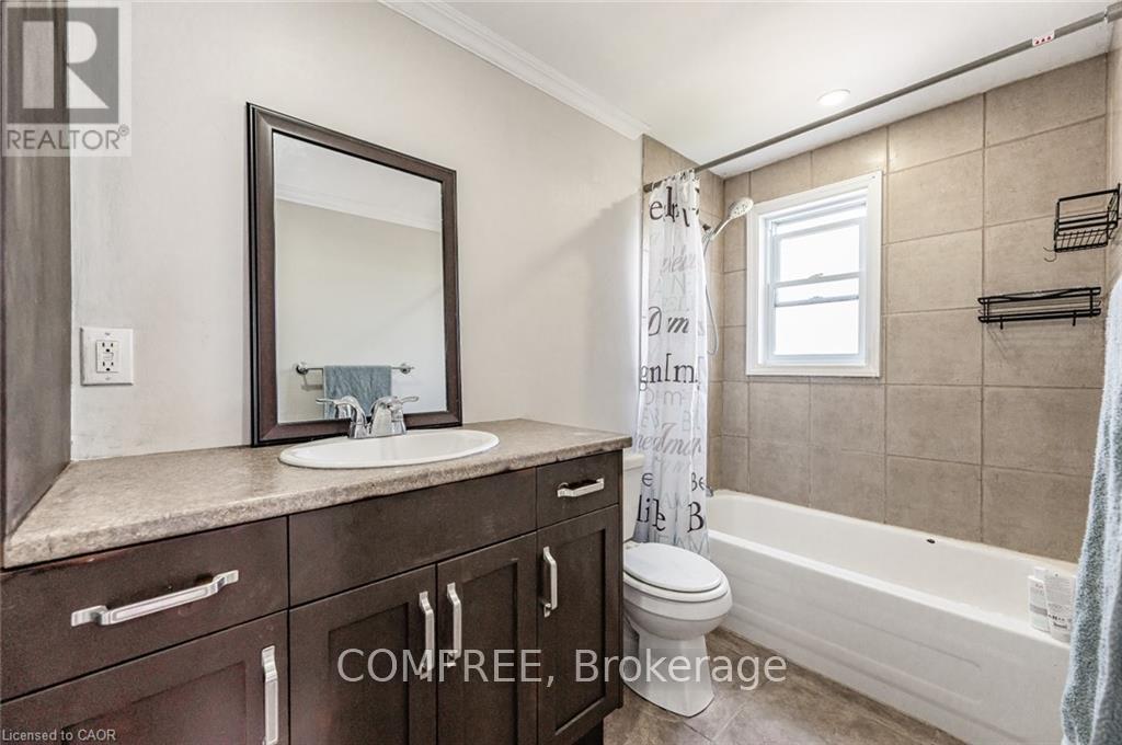 26 - 60 Elmsdale Drive, Kitchener, Ontario  N2E 2G4 - Photo 32 - X12519654