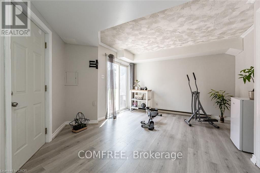 26 - 60 Elmsdale Drive, Kitchener, Ontario  N2E 2G4 - Photo 5 - X12519654