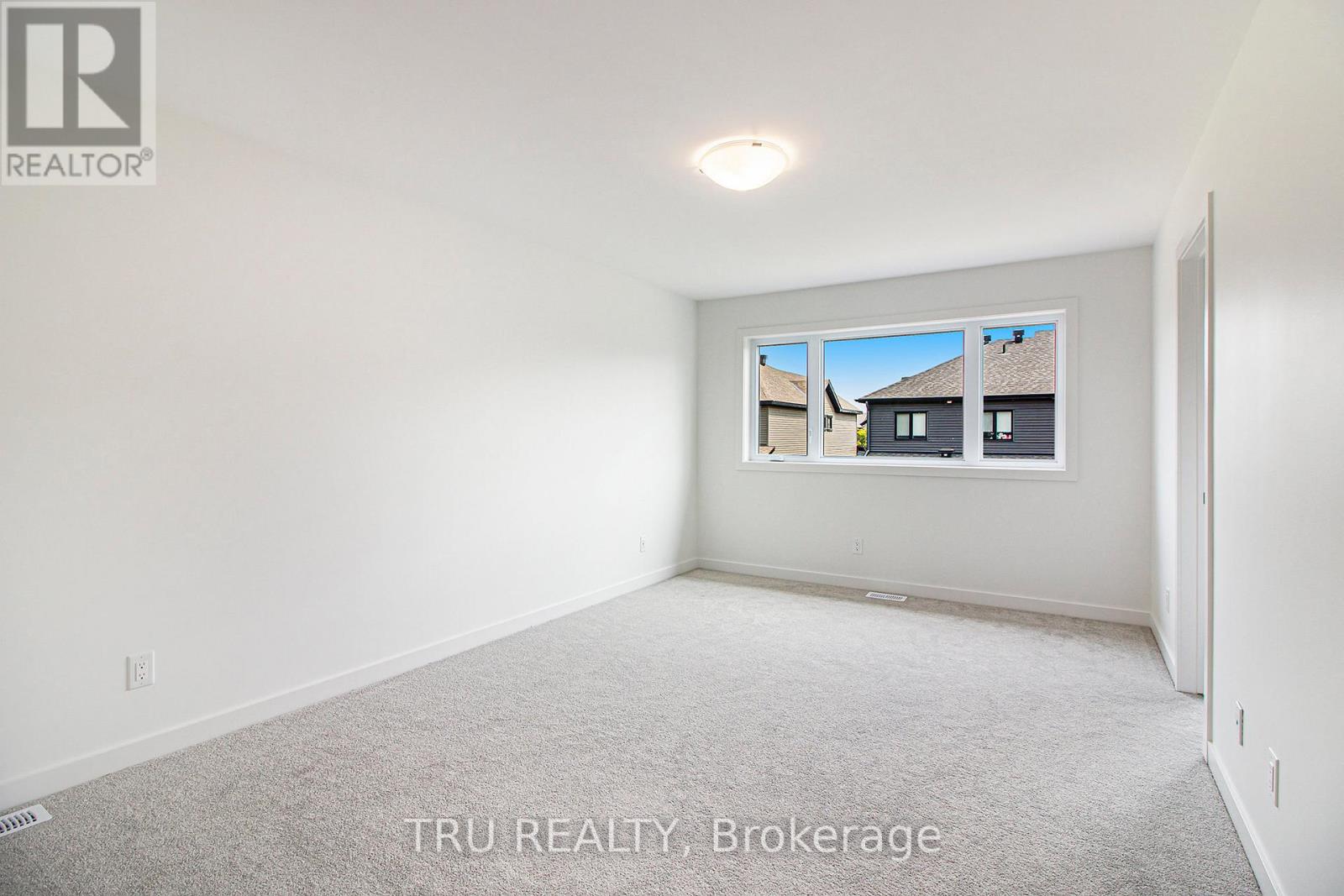 947 Cologne Street, Russell, Ontario  K0A 1W0 - Photo 11 - X12519698