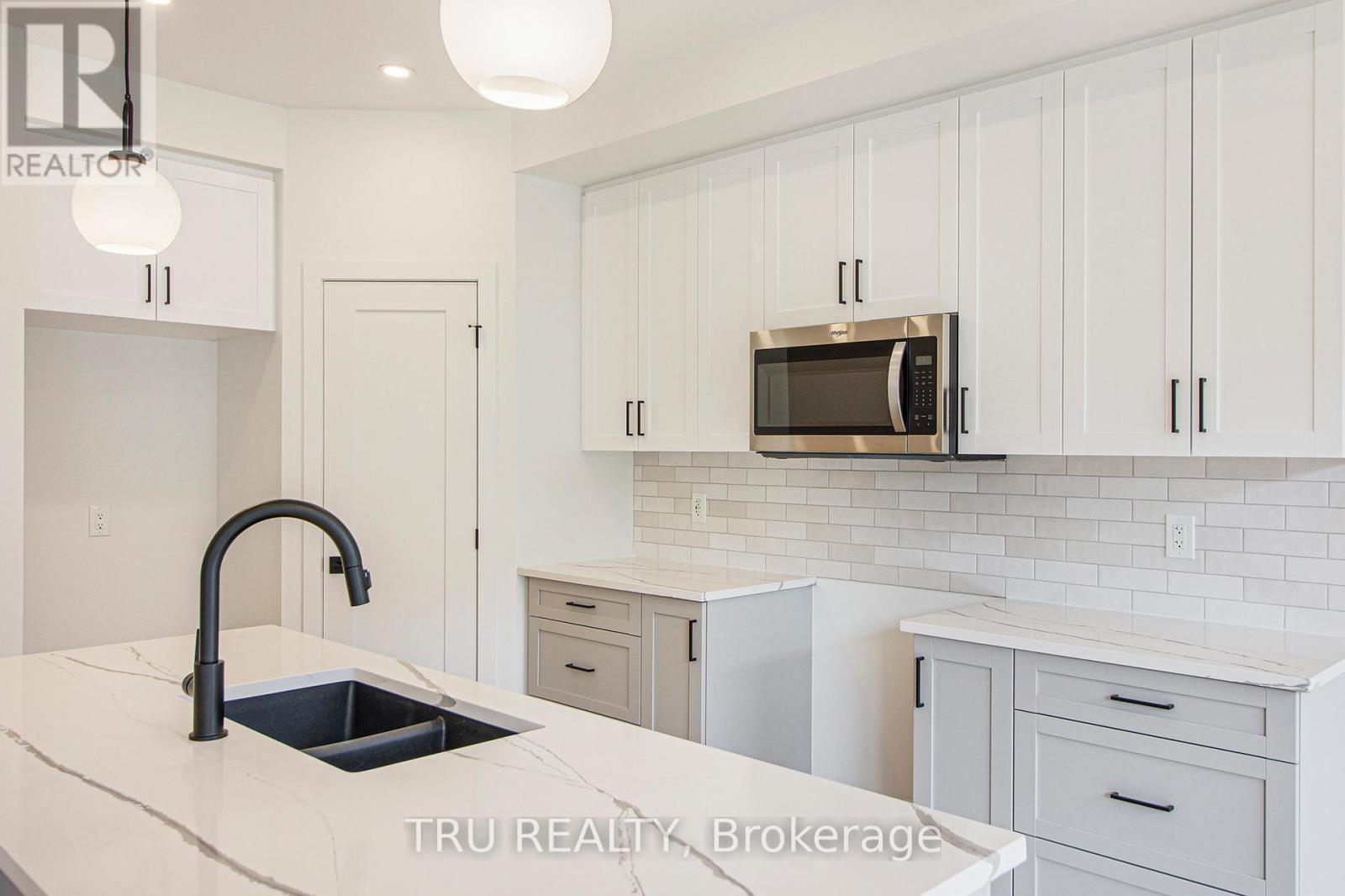 947 Cologne Street, Russell, Ontario  K0A 1W0 - Photo 8 - X12519698