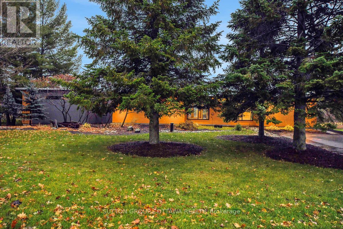 7844 Bleeks Road, Ottawa, Ontario K0A 1B0 - Photo 2 - X12519726