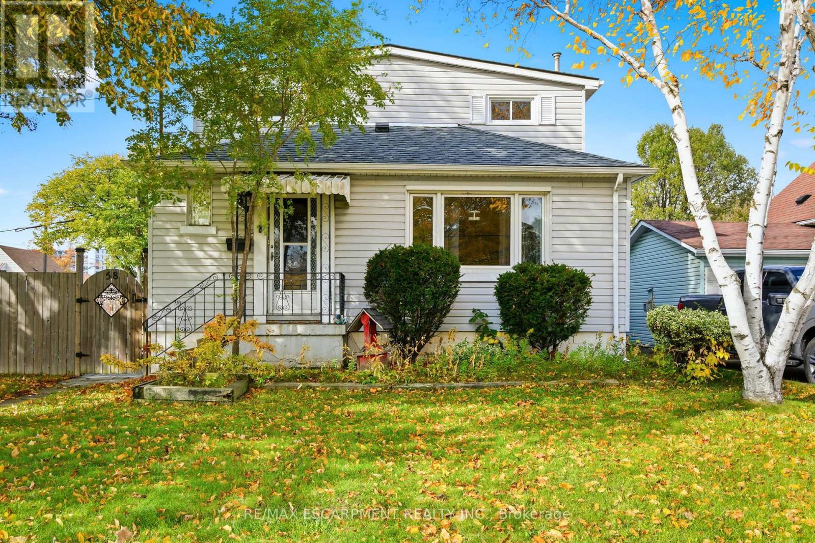 58 SEVEN OAKS DRIVE, Hamilton, Ontario