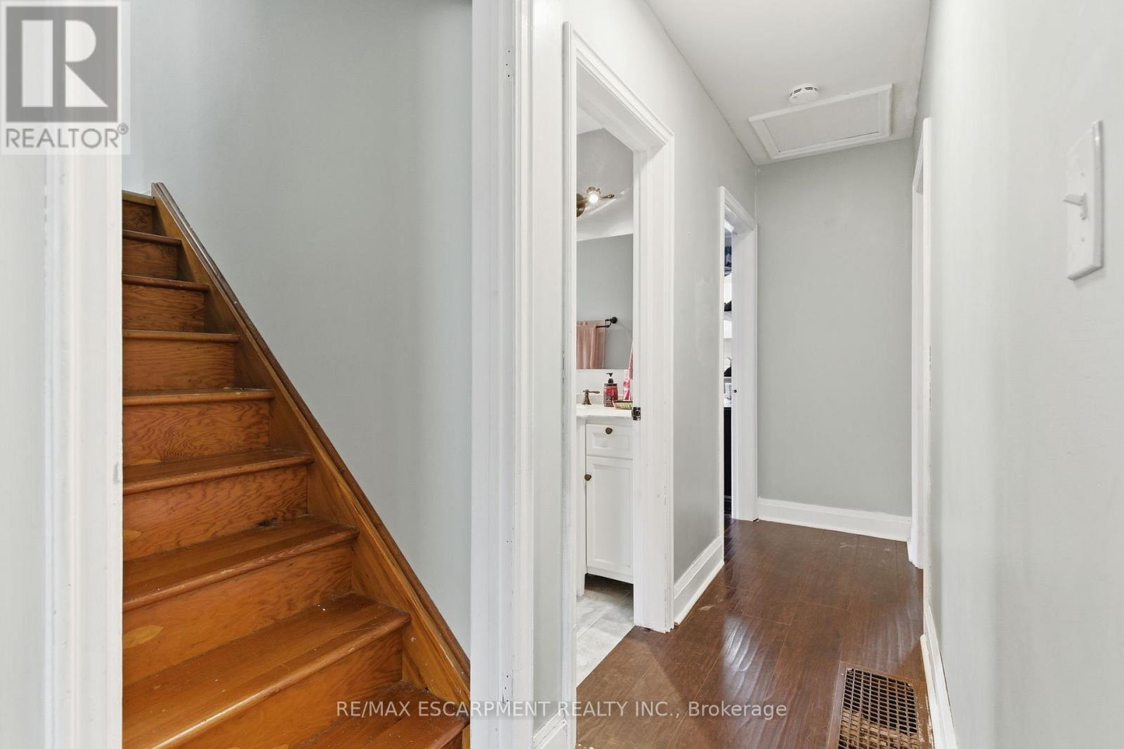 58 Seven Oaks Drive, Hamilton, Ontario  L9A 4E2 - Photo 19 - X12519576