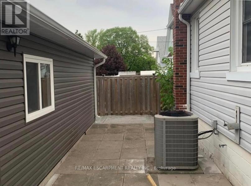 58 Seven Oaks Drive, Hamilton, Ontario  L9A 4E2 - Photo 33 - X12519576