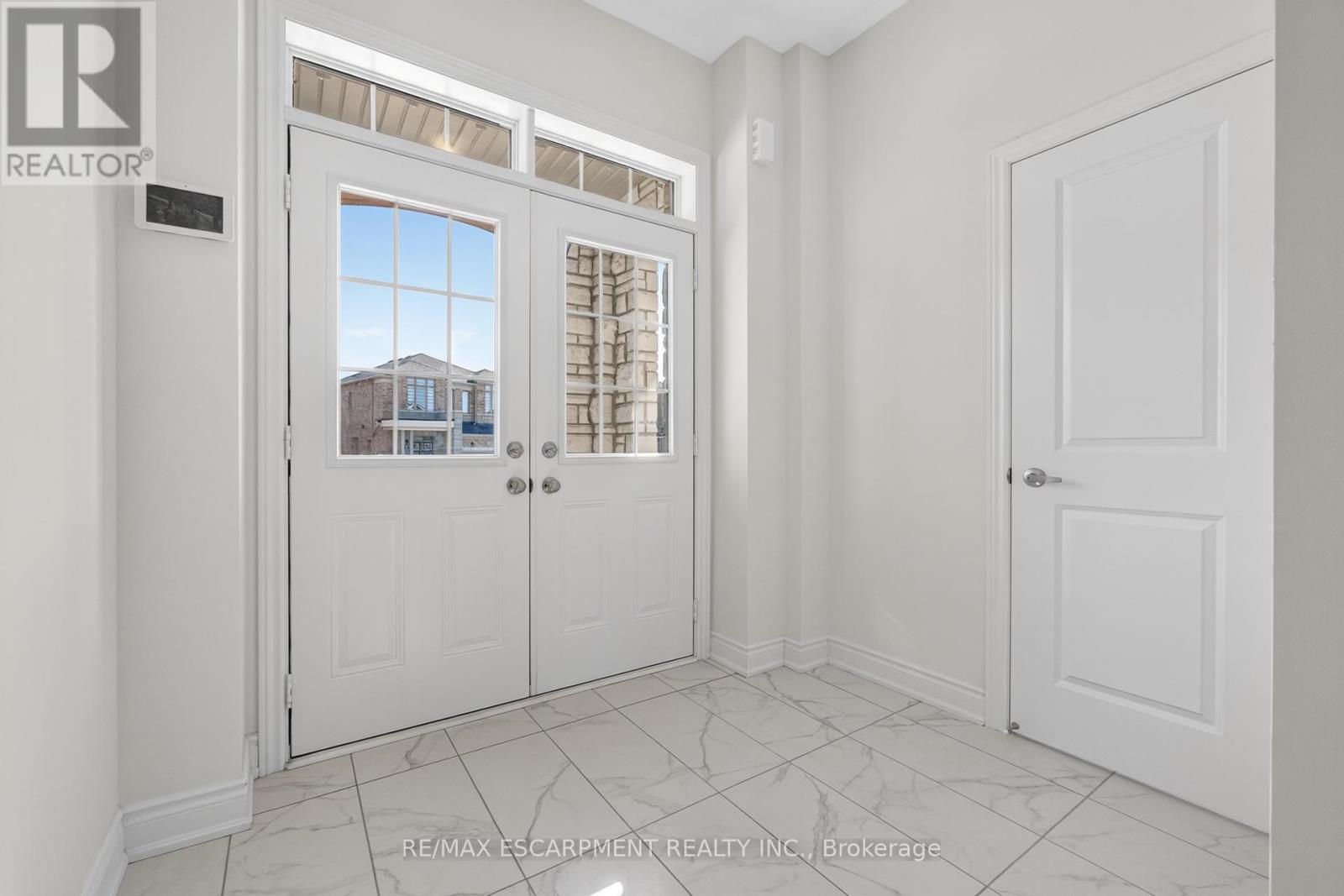 47 Bloomfield Crescent, Cambridge, Ontario  N1T 0G2 - Photo 4 - X12519586