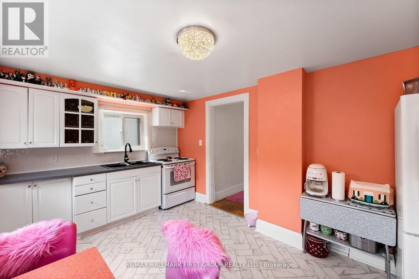 168 Adeline Street, Peterborough, Ontario  K9J 5E3 - Photo 16 - X12519618