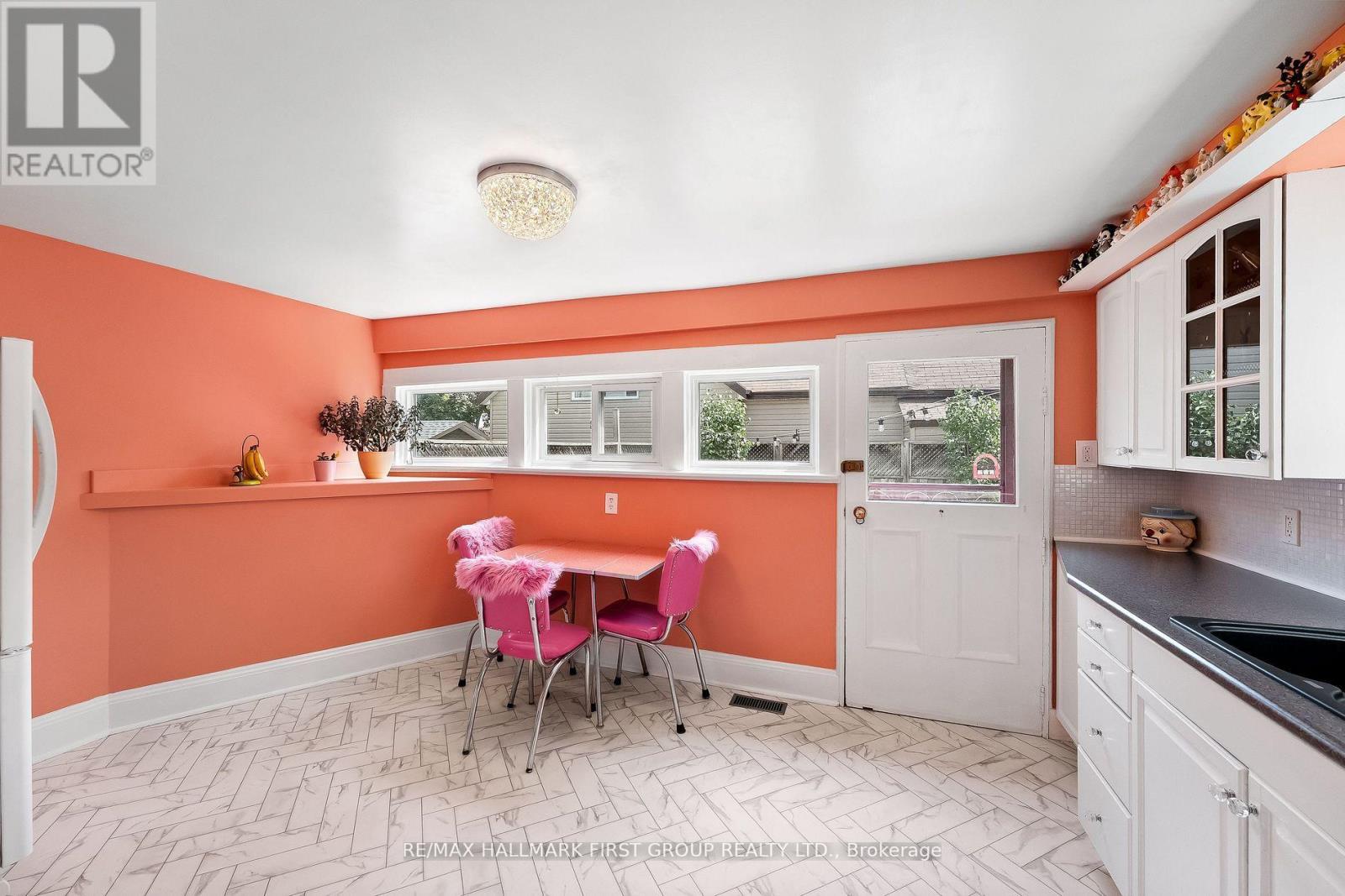 168 Adeline Street, Peterborough, Ontario  K9J 5E3 - Photo 18 - X12519618