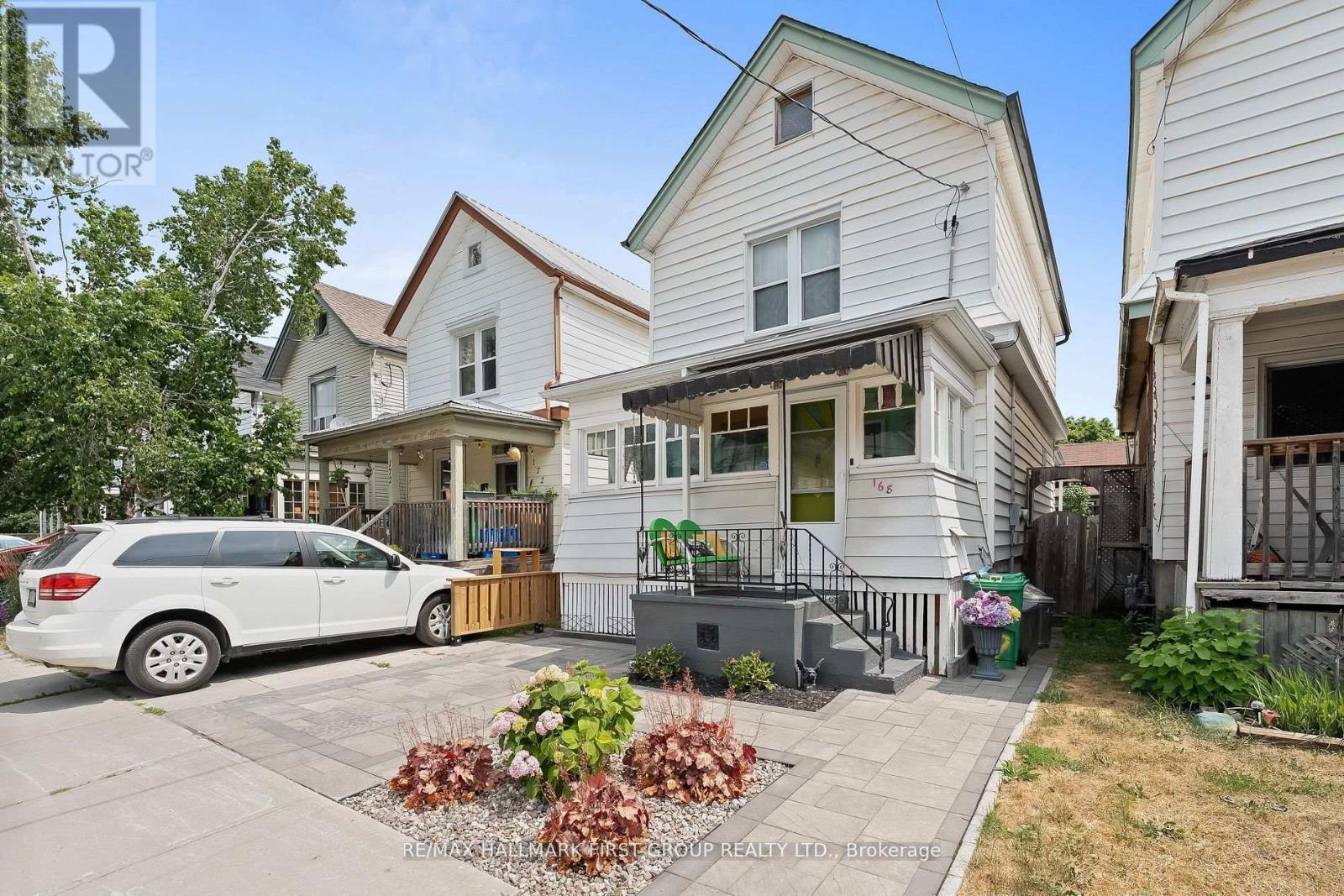 168 Adeline Street, Peterborough, Ontario  K9J 5E3 - Photo 2 - X12519618