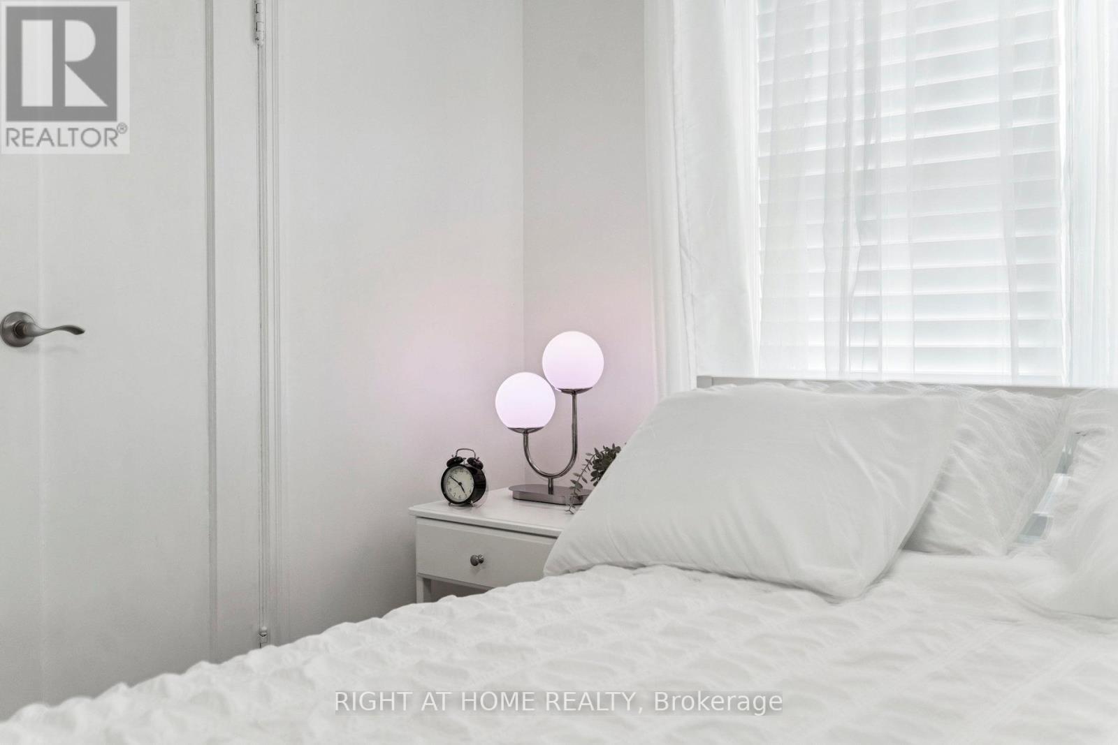 105 Glenridge Avenue, St. Catharines, Ontario L2R 4X5 - Photo 35 - X12519634