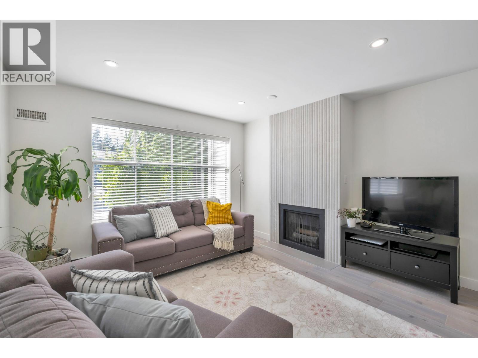 20 2450 Hawthorne Avenue, Port Coquitlam, British Columbia V3C 6B3 - Photo 2 - R3065555