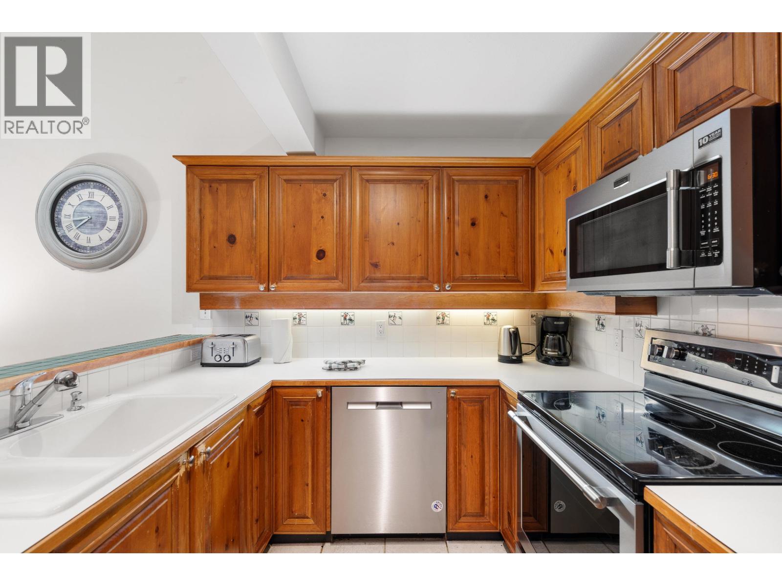 4 4644 Blackcomb Way, Whistler, British Columbia  V8E 0H2 - Photo 9 - R3065557