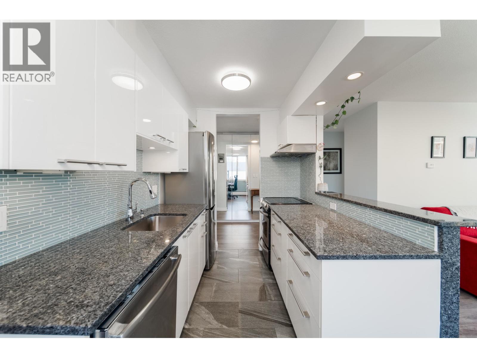 2004 1251 Cardero Street, Vancouver, British Columbia  V6G 2H9 - Photo 13 - R3065564