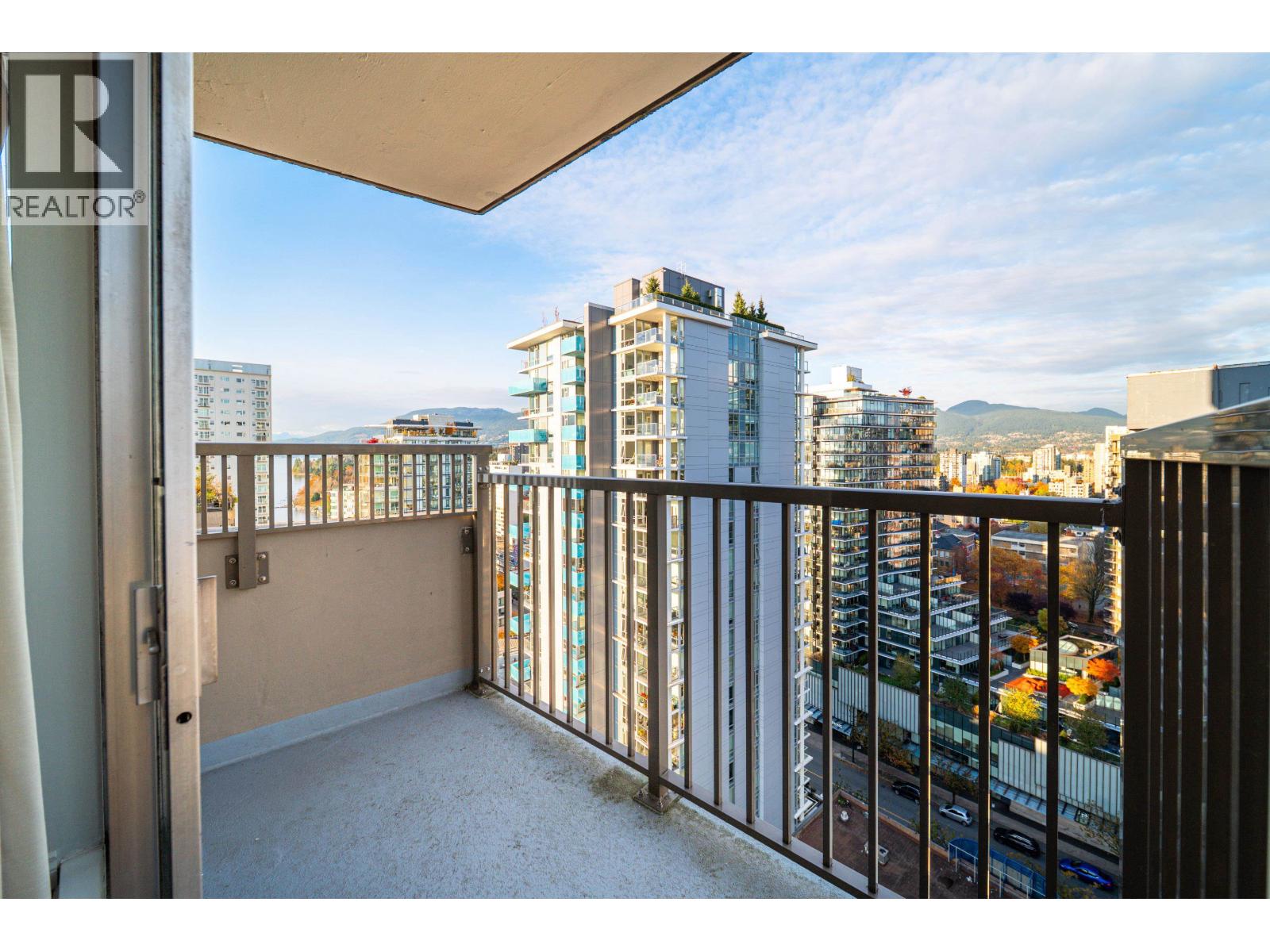 2004 1251 Cardero Street, Vancouver, British Columbia  V6G 2H9 - Photo 19 - R3065564