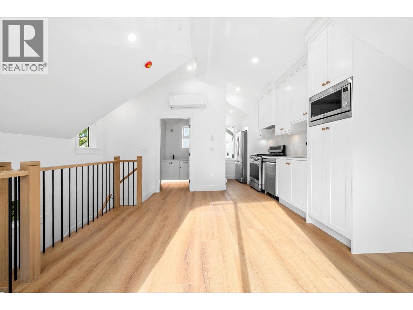 2526 Mcgill Street, Vancouver, British Columbia V5K 1H1 - Photo 9 - R3065570