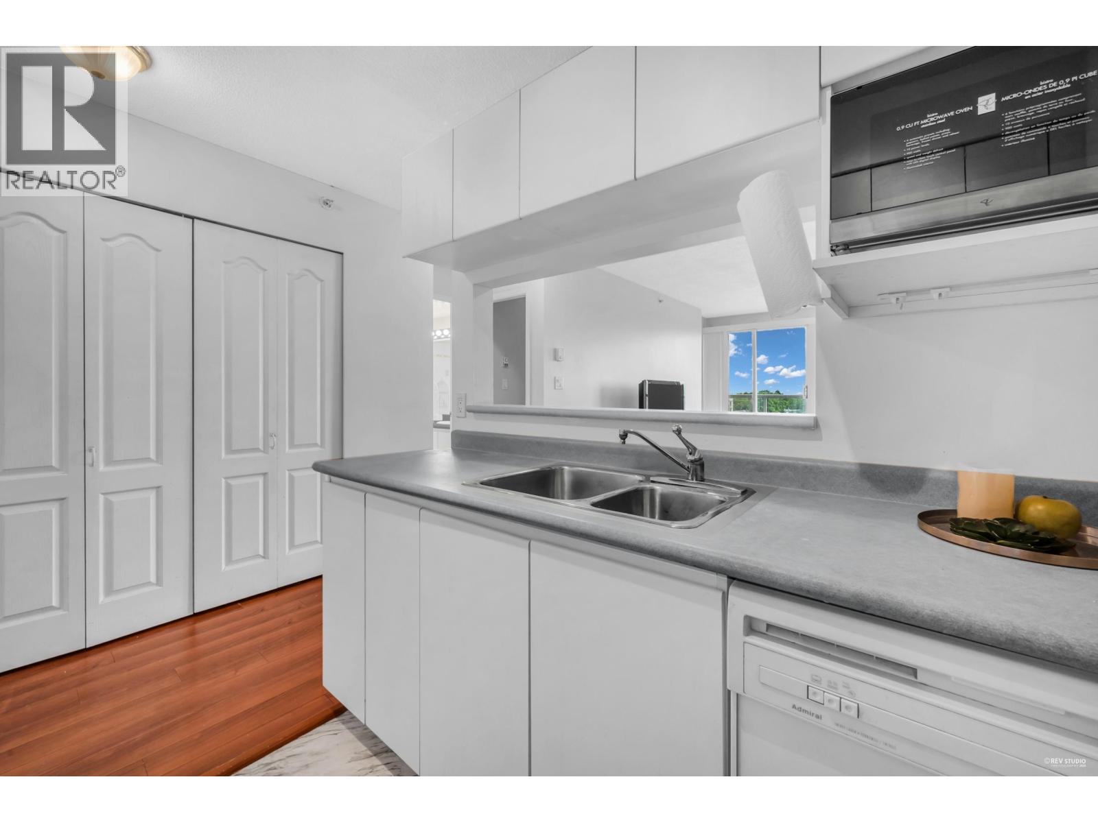 1007 3489 Ascot Place, Vancouver, British Columbia  V5R 6B6 - Photo 11 - R3063844