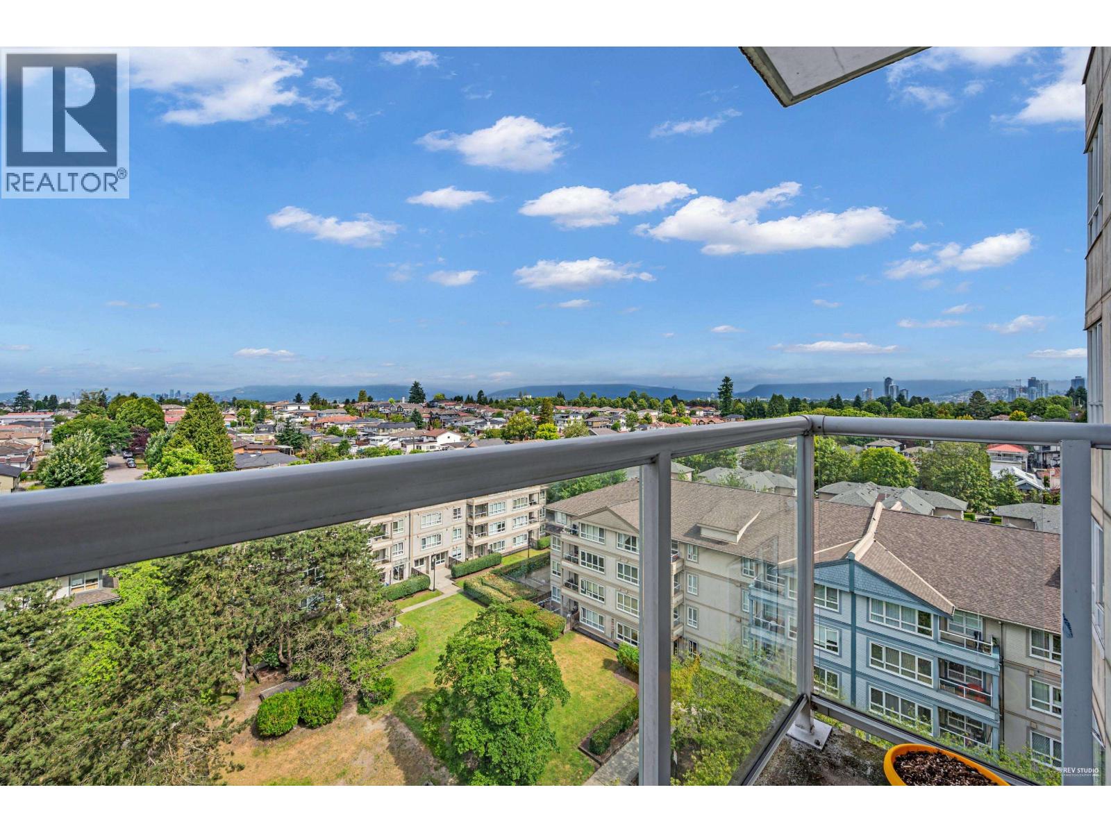 1007 3489 Ascot Place, Vancouver, British Columbia  V5R 6B6 - Photo 4 - R3063844