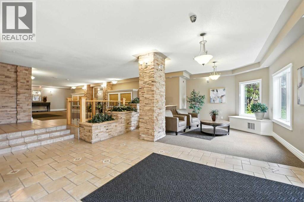 105, 345 Rocky Vista Park Nw, Calgary, Alberta  T3G 5K6 - Photo 4 - A2254175