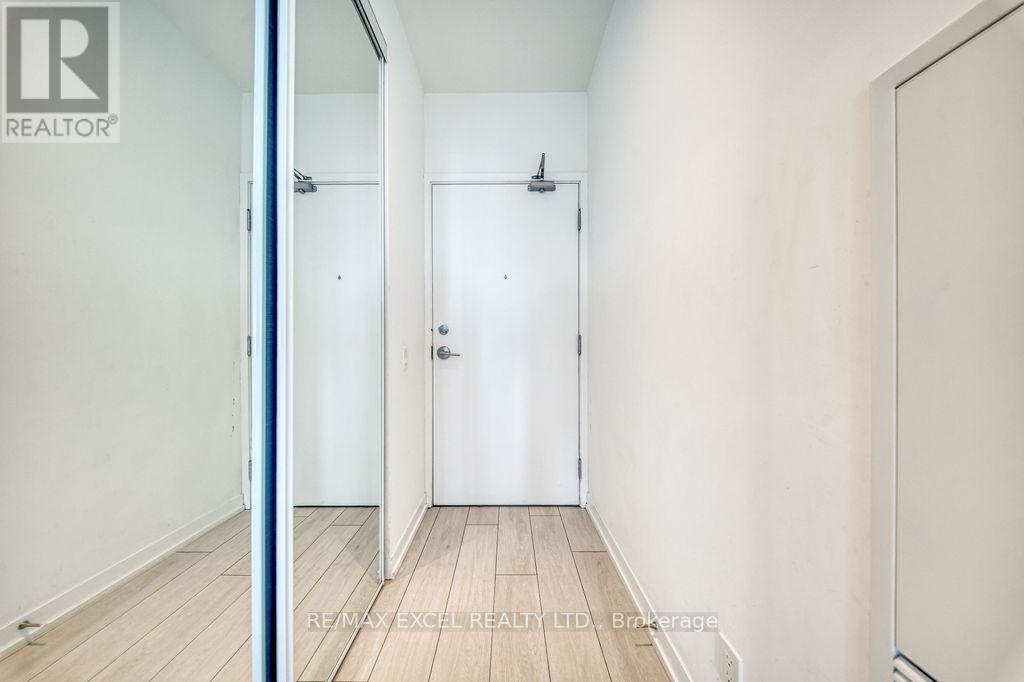 2803 - 898 Portage Parkway, Vaughan, Ontario L4K 0J6 - Photo 7 - N12519570