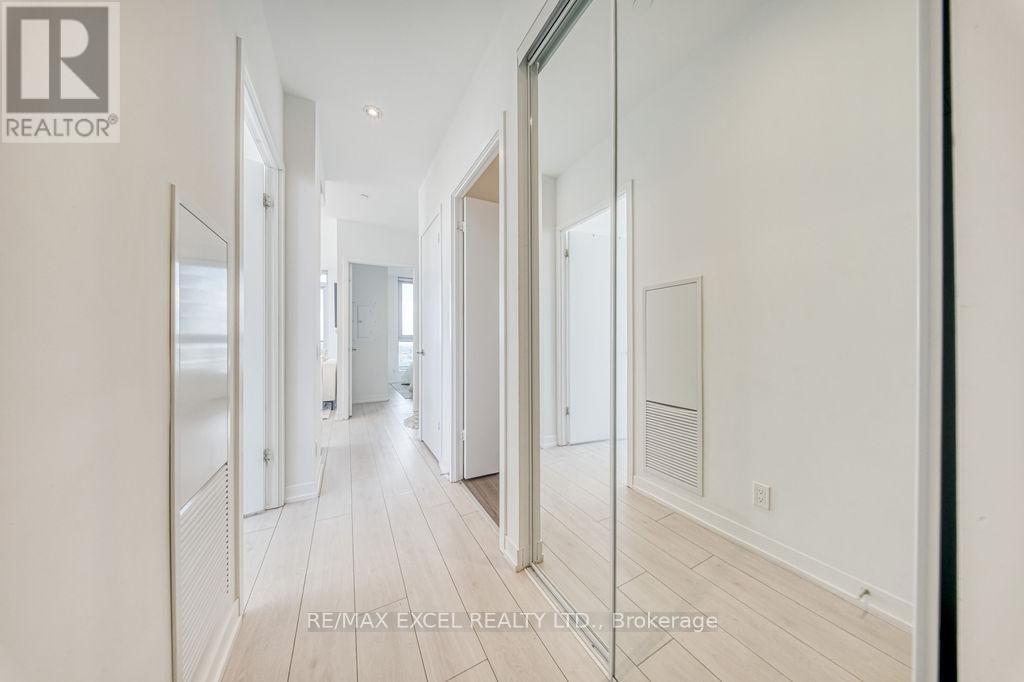 2803 - 898 Portage Parkway, Vaughan, Ontario L4K 0J6 - Photo 8 - N12519570