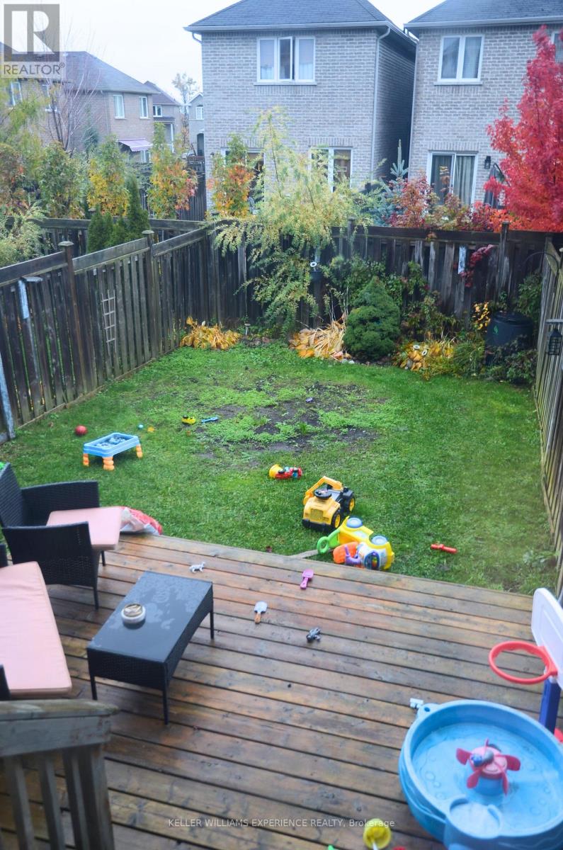 94 Stanley Street, Barrie, Ontario  L4M 6V5 - Photo 15 - S12519516