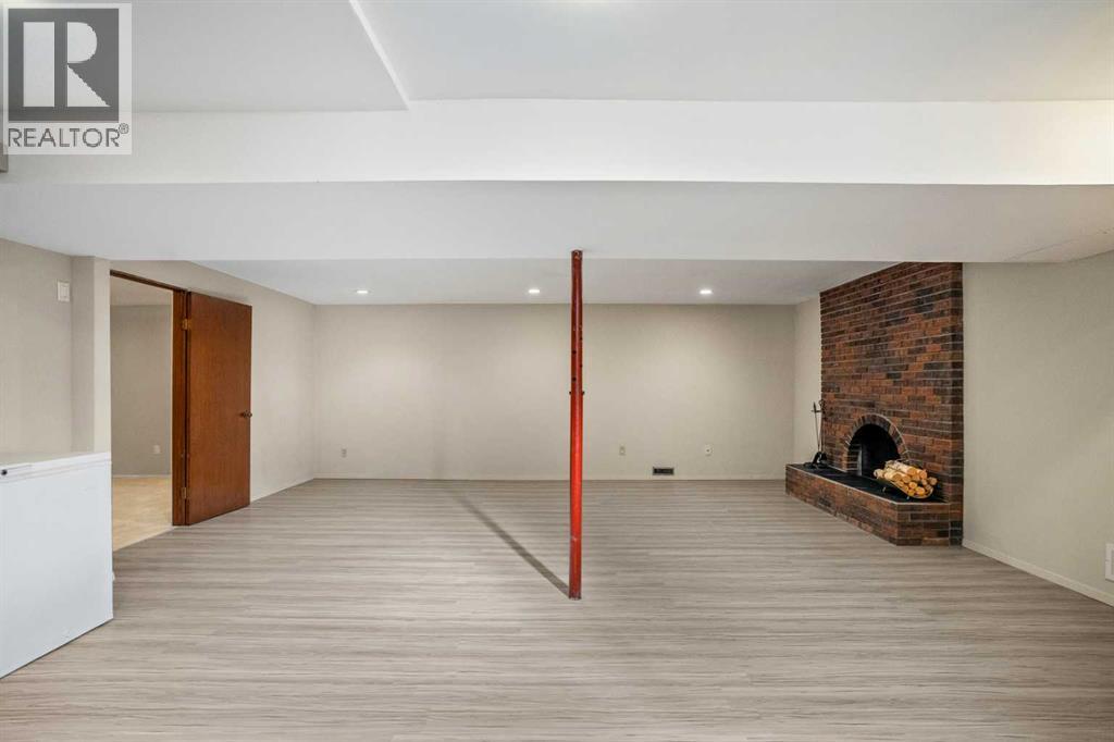 827 Lake Emerald Place Se, Calgary, Alberta  T2J 2J9 - Photo 28 - A2267532