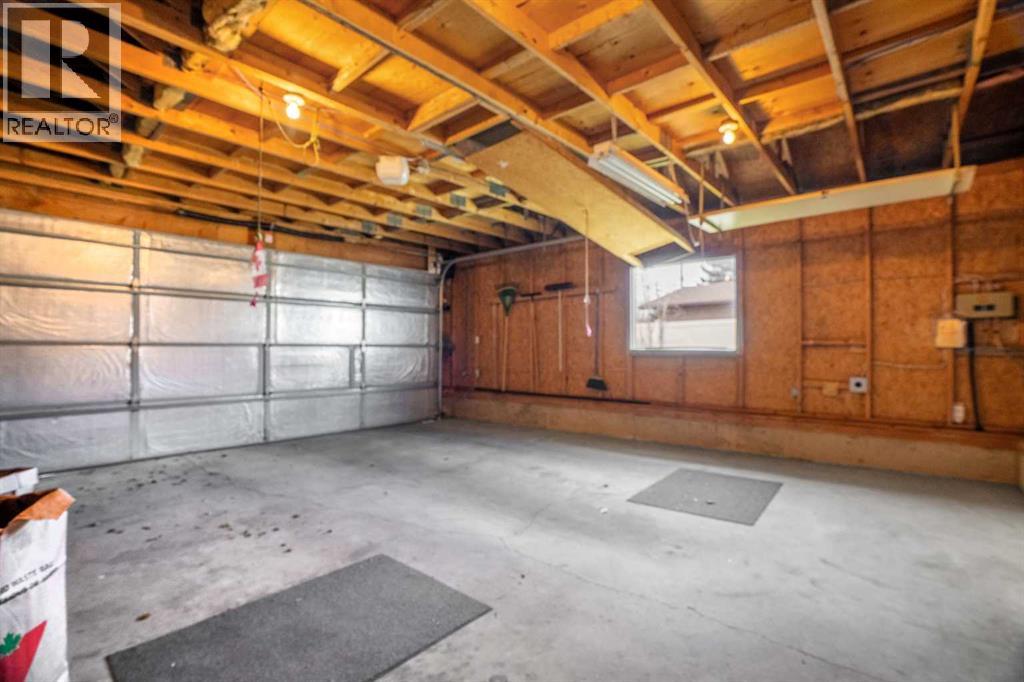 827 Lake Emerald Place Se, Calgary, Alberta  T2J 2J9 - Photo 43 - A2267532