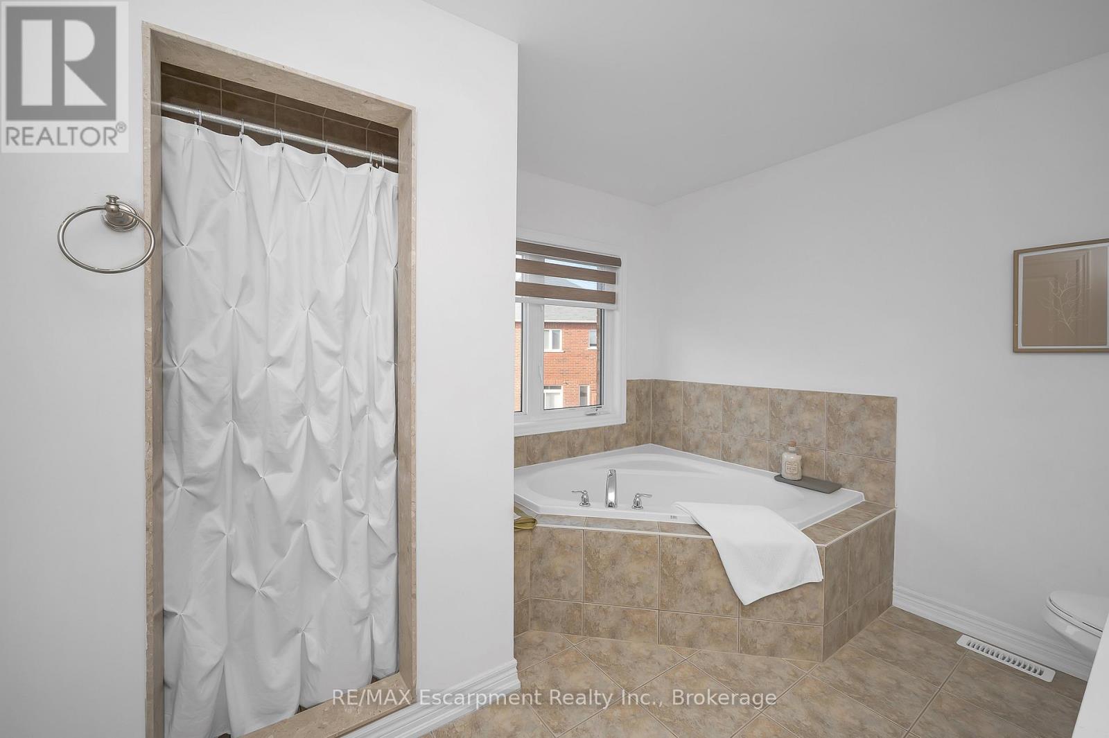 171 Huddlestone Crescent, Milton, Ontario  L9T 8M9 - Photo 26 - W12518264