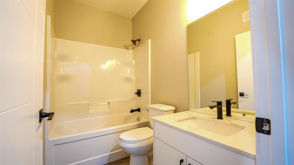 1434 Roy Avenue, Winnipeg, Manitoba  R3E 1E7 - Photo 15 - 202527229