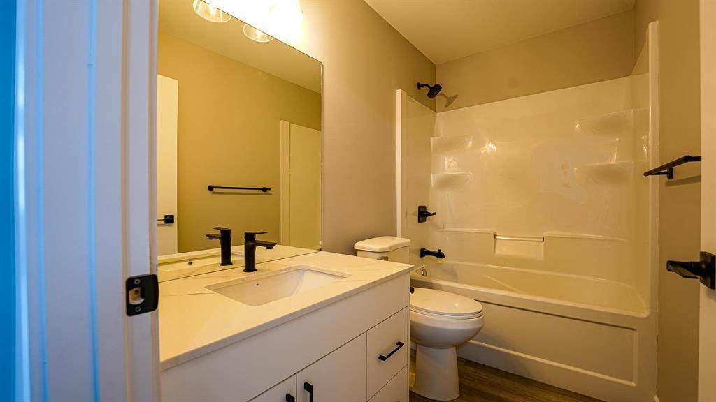 1434 Roy Avenue, Winnipeg, Manitoba  R3E 1E7 - Photo 19 - 202527229