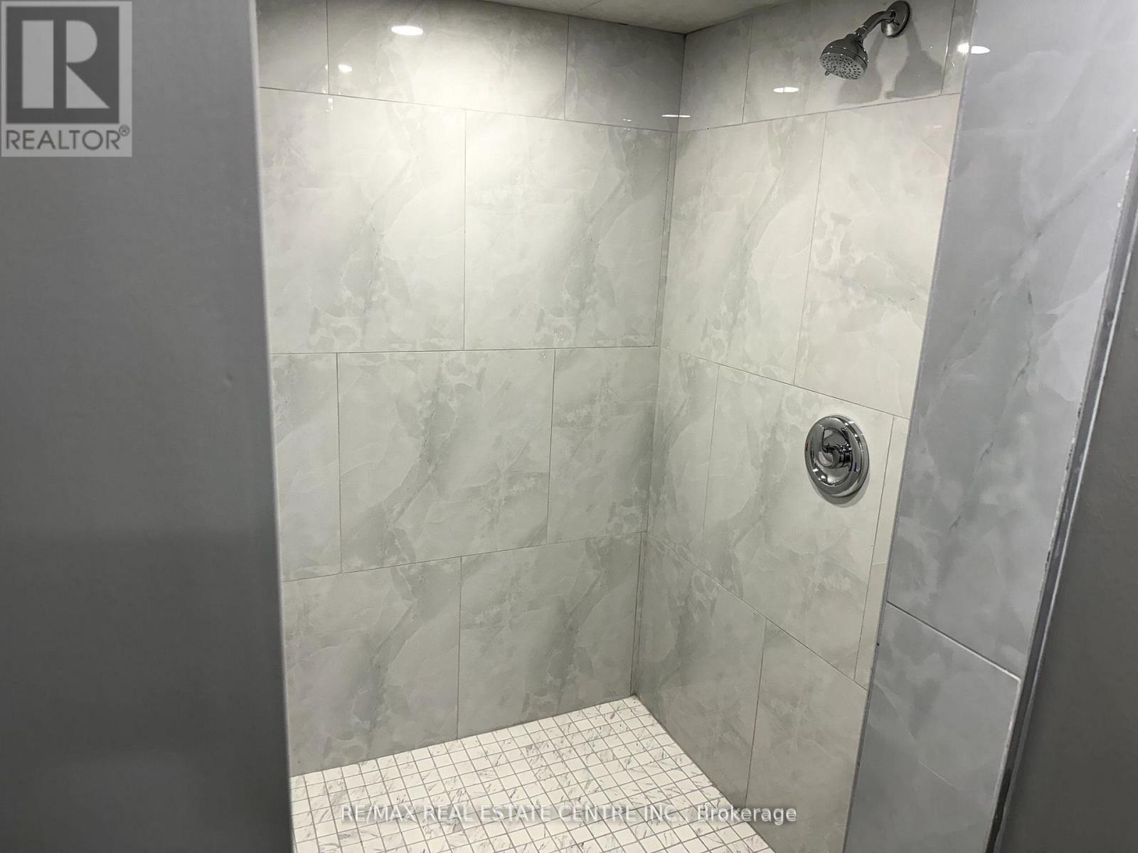 45 Leeming (Bsmt) Street W, Hamilton, Ontario  L8L 5T4 - Photo 11 - X12518682