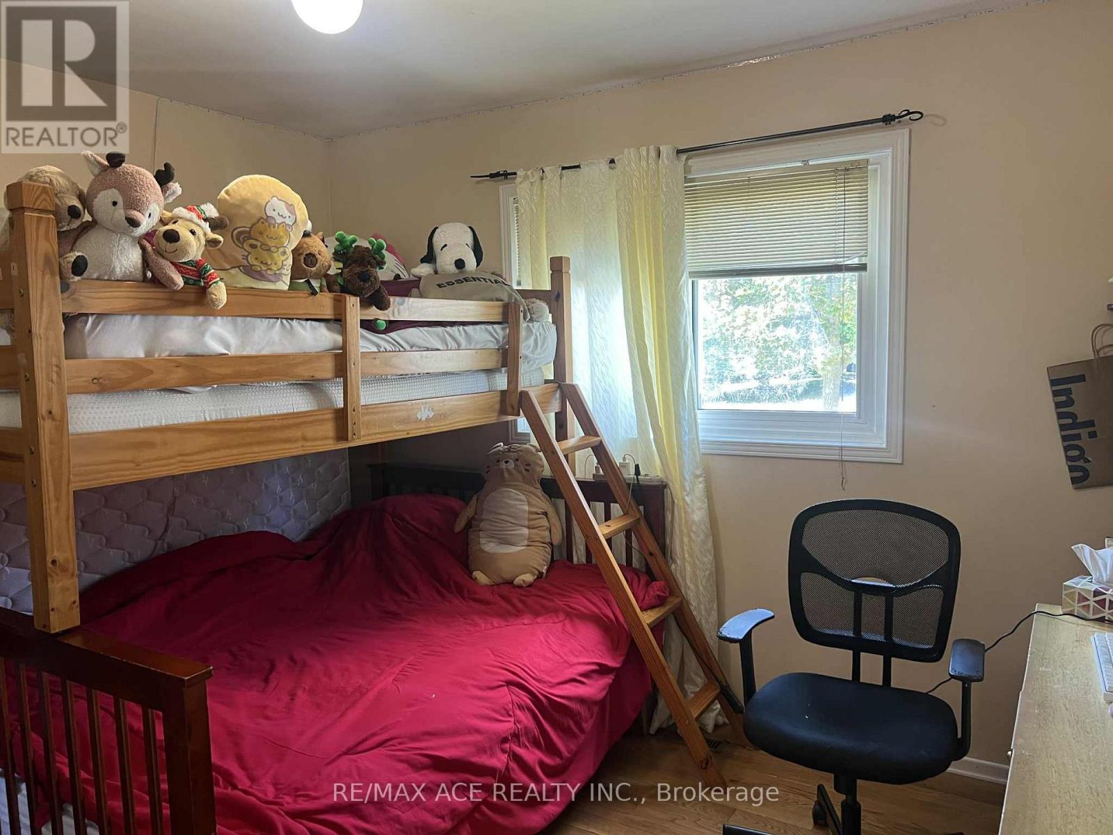 33 Crow Trail, Toronto, Ontario  M1B 1X6 - Photo 11 - E12519700