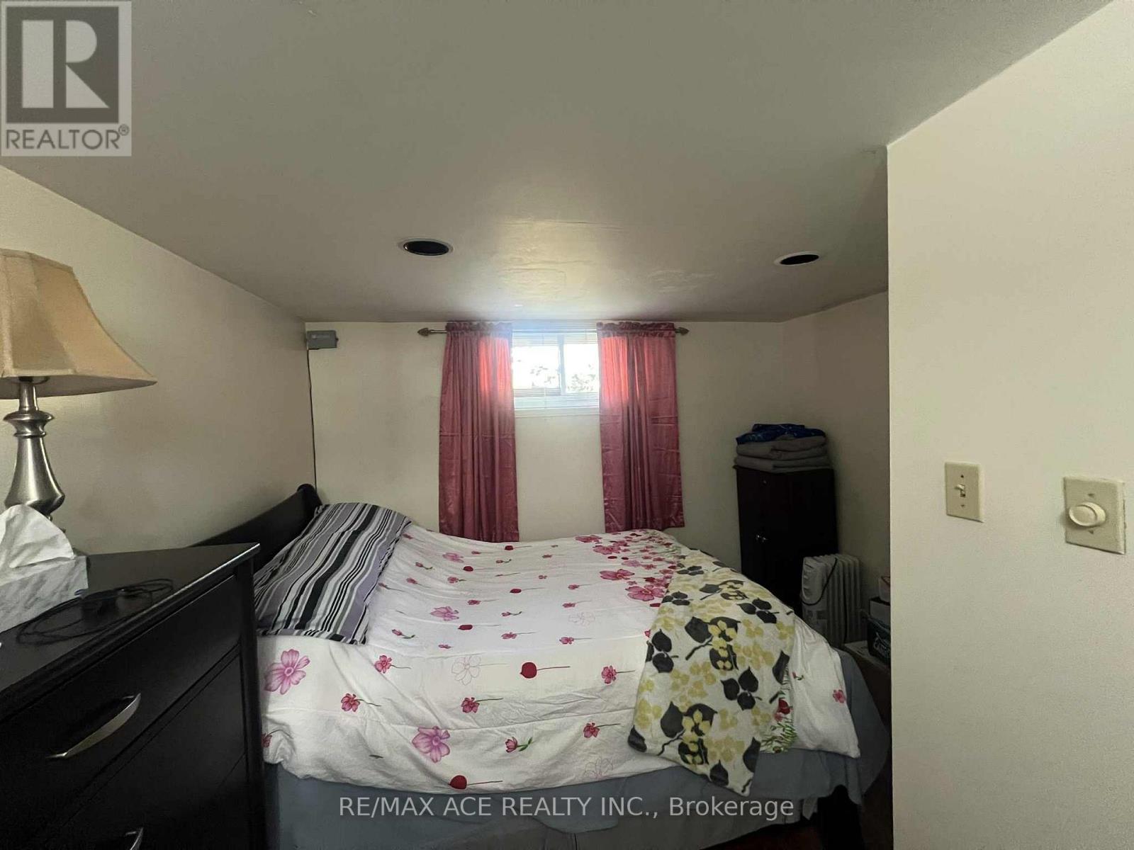 33 Crow Trail, Toronto, Ontario  M1B 1X6 - Photo 13 - E12519700