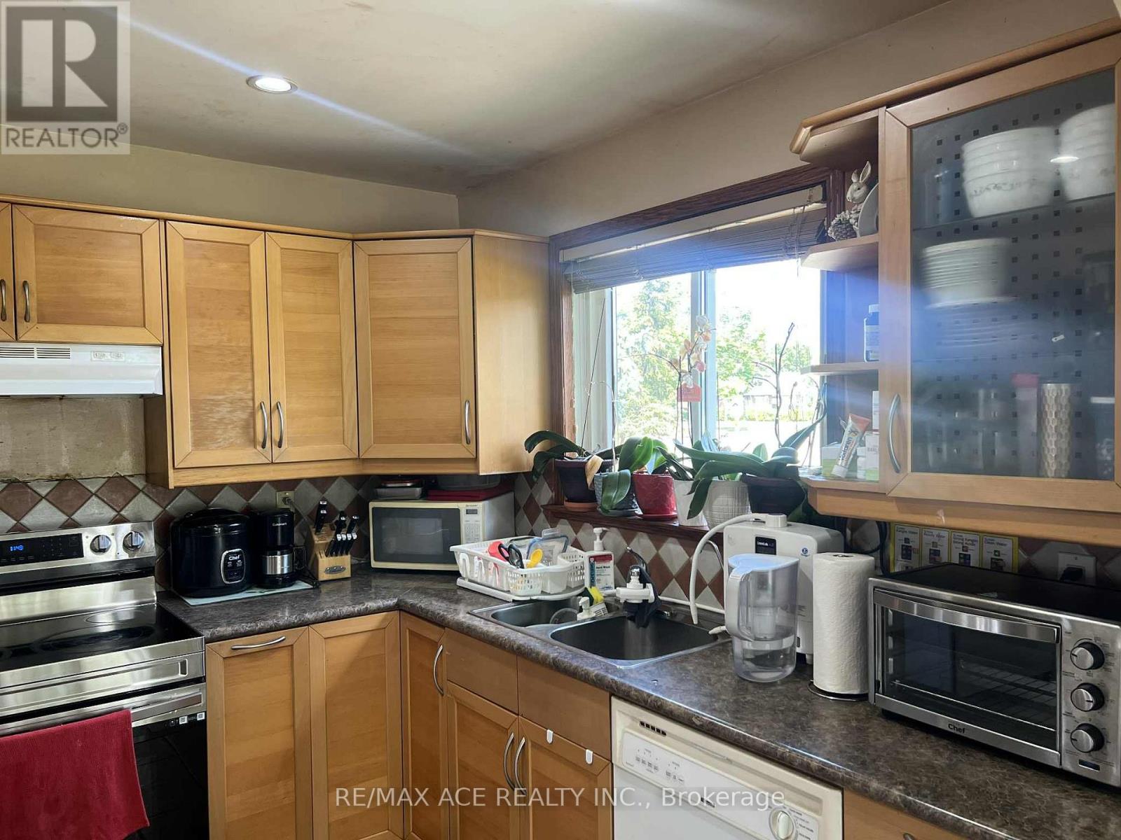 33 Crow Trail, Toronto, Ontario  M1B 1X6 - Photo 8 - E12519700