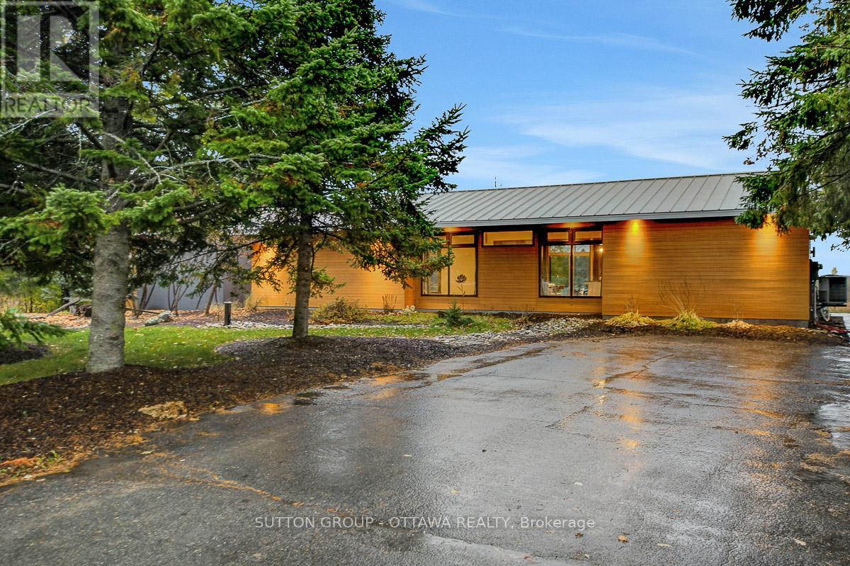 7844 BLEEKS ROAD, Ottawa, Ontario