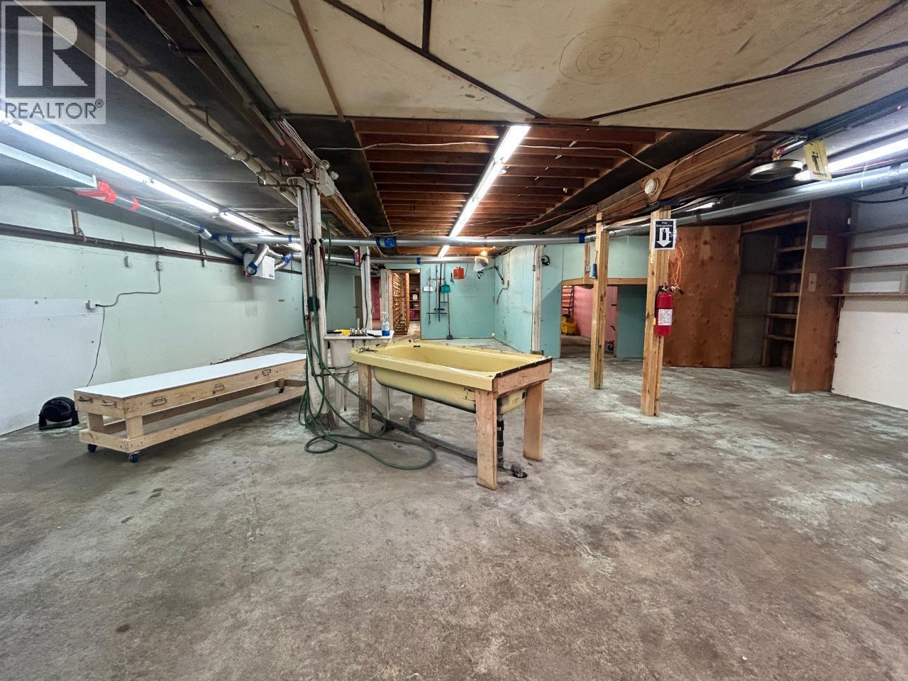 2276 6 Highway, Crescent Valley, British Columbia  V0G 1H0 - Photo 17 - 10367527