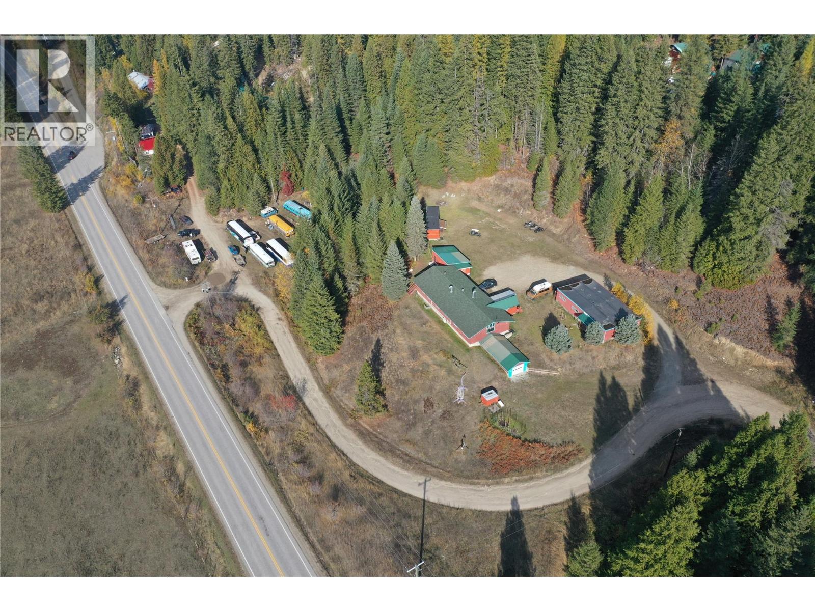 2276 6 Highway, Crescent Valley, British Columbia  V0G 1H0 - Photo 2 - 10367527