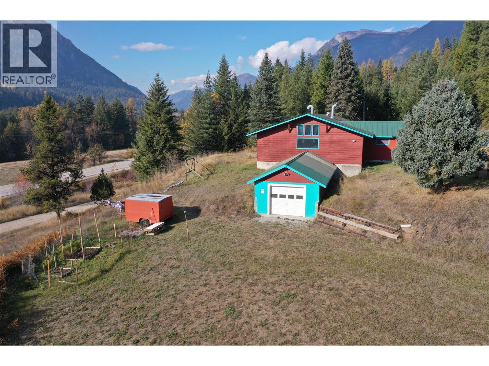 2276 6 Highway, Crescent Valley, British Columbia  V0G 1H0 - Photo 10 - 10367527