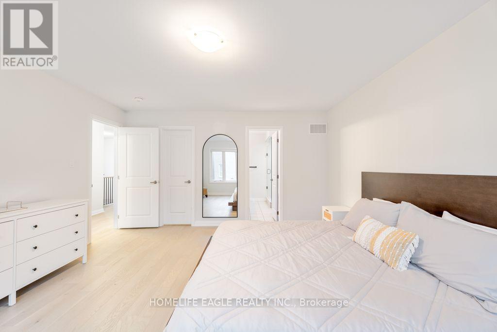 1533 Stovell Crescent, Innisfil, Ontario  L0L 1W0 - Photo 15 - N12519656