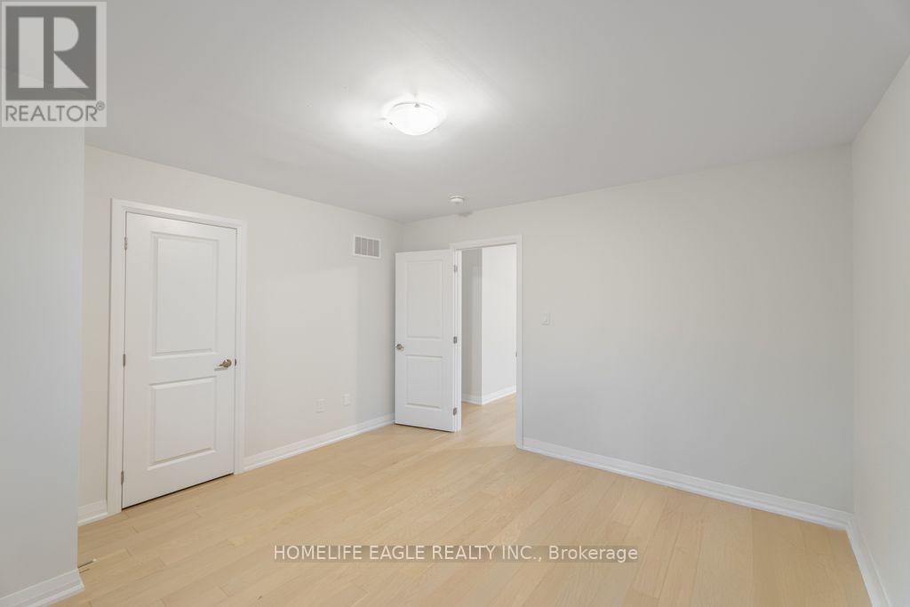 1533 Stovell Crescent, Innisfil, Ontario  L0L 1W0 - Photo 19 - N12519656