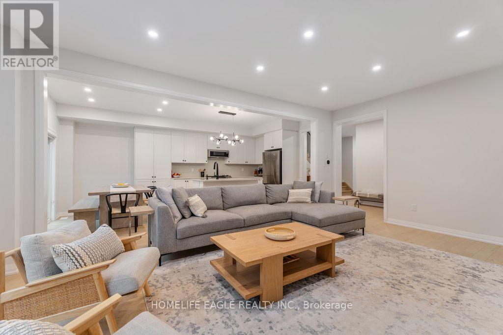 1533 Stovell Crescent, Innisfil, Ontario  L0L 1W0 - Photo 5 - N12519656