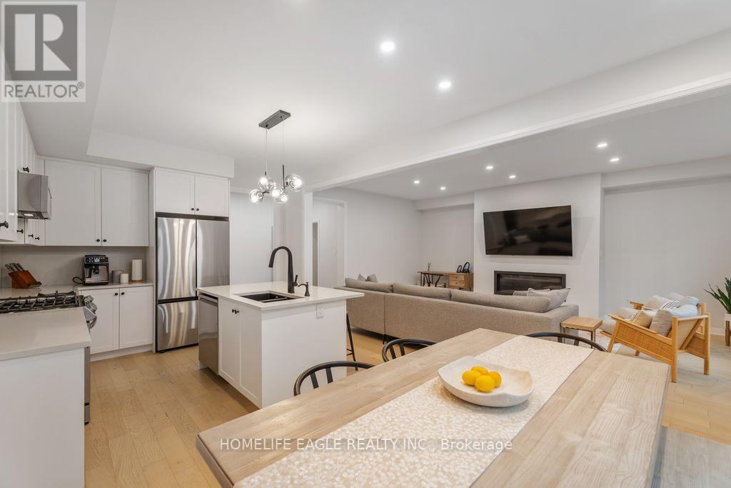 1533 Stovell Crescent, Innisfil, Ontario  L0L 1W0 - Photo 8 - N12519656