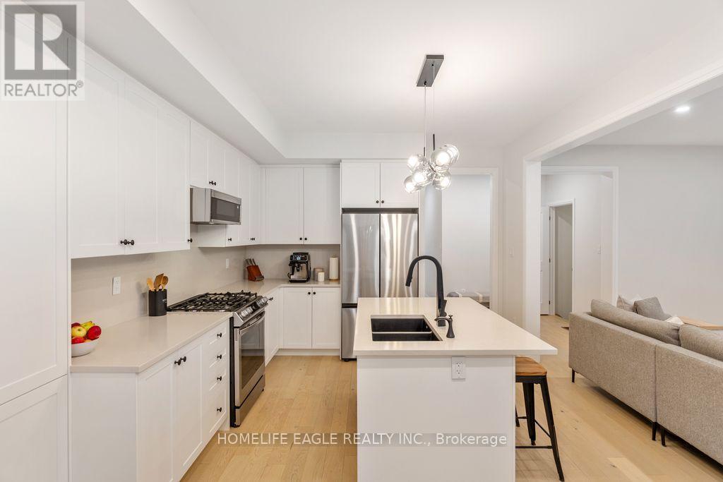 1533 Stovell Crescent, Innisfil, Ontario  L0L 1W0 - Photo 9 - N12519656