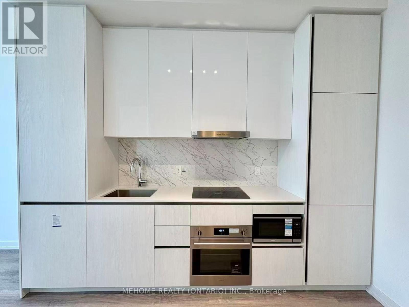 603 - 8 Interchange Way, Vaughan, Ontario  L4K 5Z7 - Photo 6 - N12519706